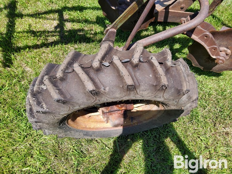 john-deere-44-image-12