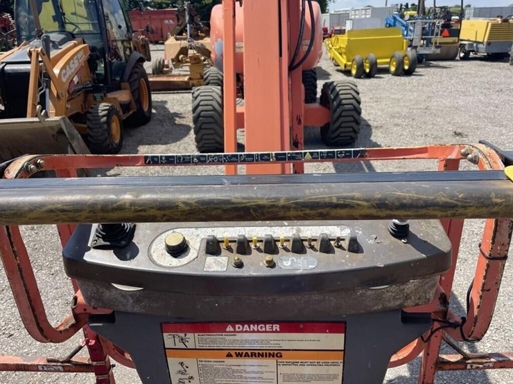 2003-jlg-800aj-image-27