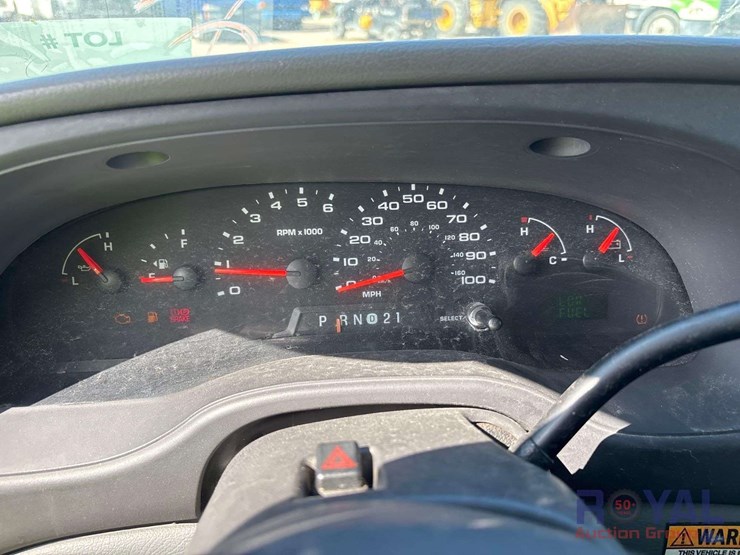 2008-ford-e-350-versalift-vantel29n-29ft-bucket-van-image-19