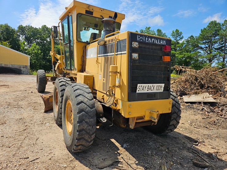 2002-caterpillar-12h-image-17