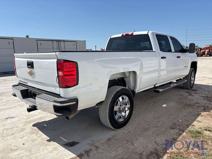 2015-chevrolet-silverado-2500-image-3
