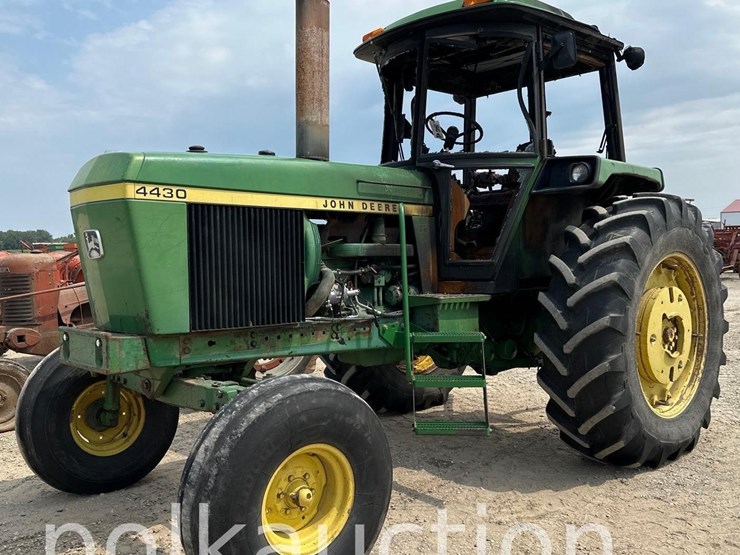 john-deere-4430-image-1