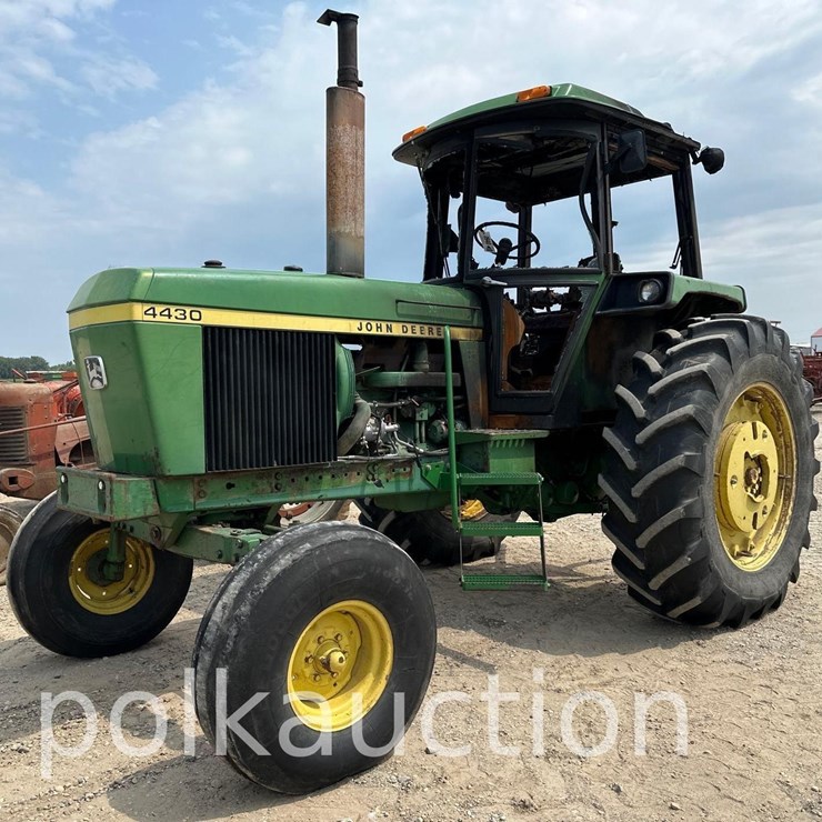 JOHN DEERE 4430