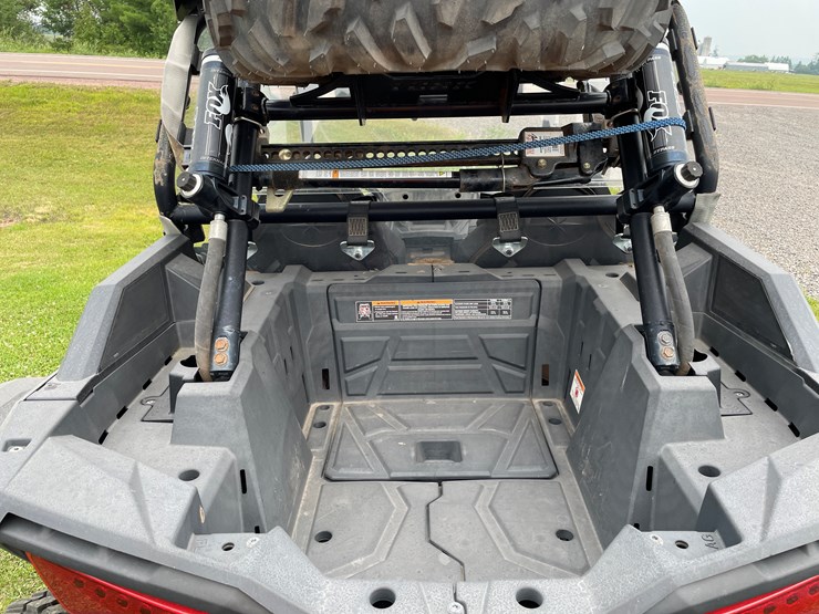 2017-polaris-rzr-xp-turbo-eps-image-16
