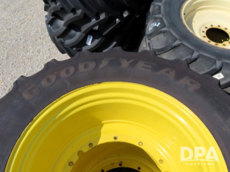 (4)-goodyear-flotation-tires/rims-(np6106,-unit-468408)-image-6