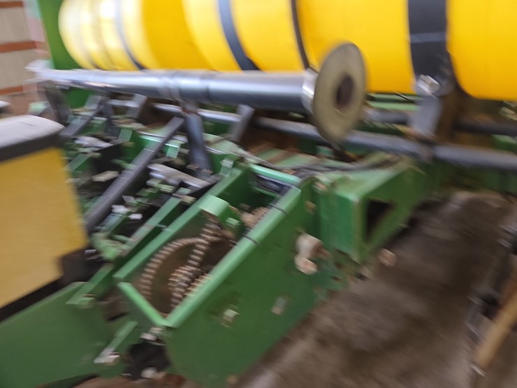 john-deere-7200-image-21
