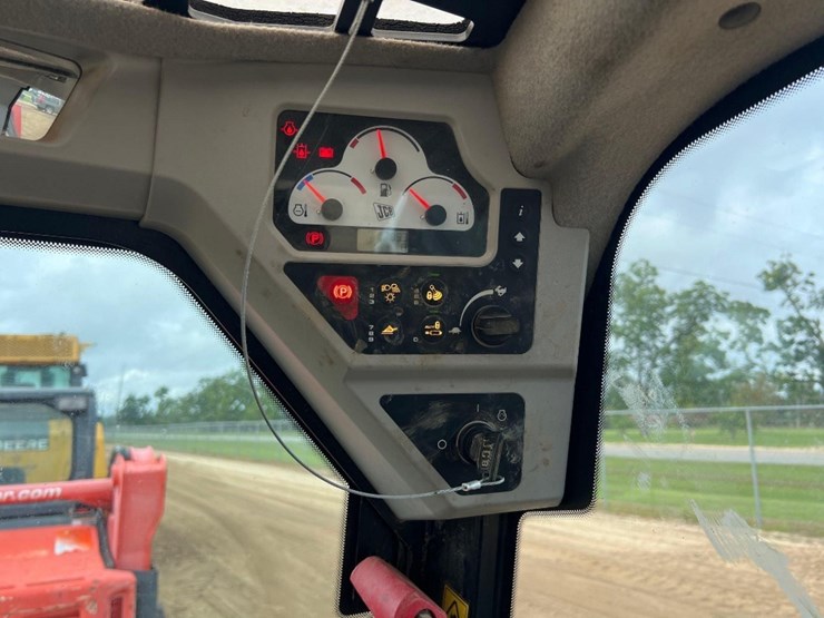 jcb-3ts-8t-image-28