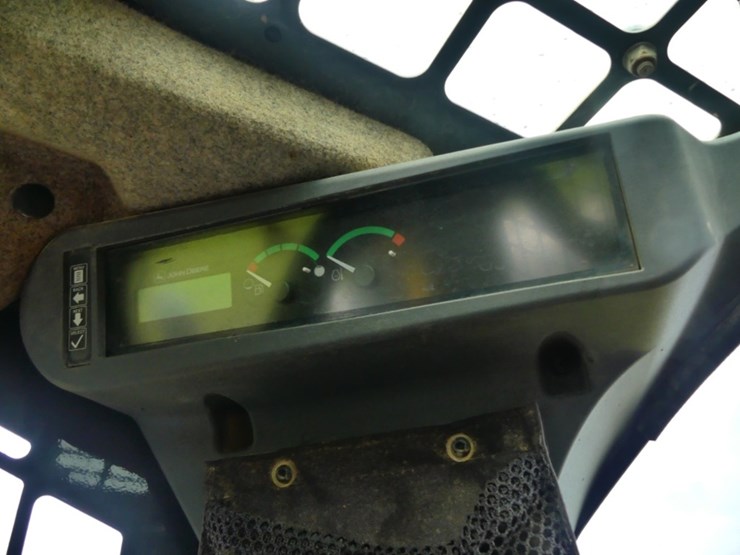 deere-331g-image-16