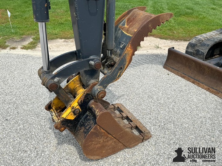2019-deere-50g-image-9
