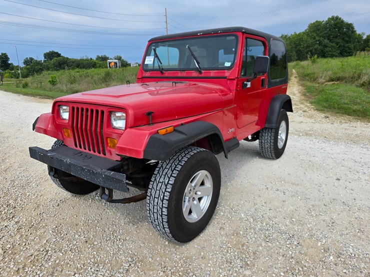 1994-jeep-wrangler-image-2