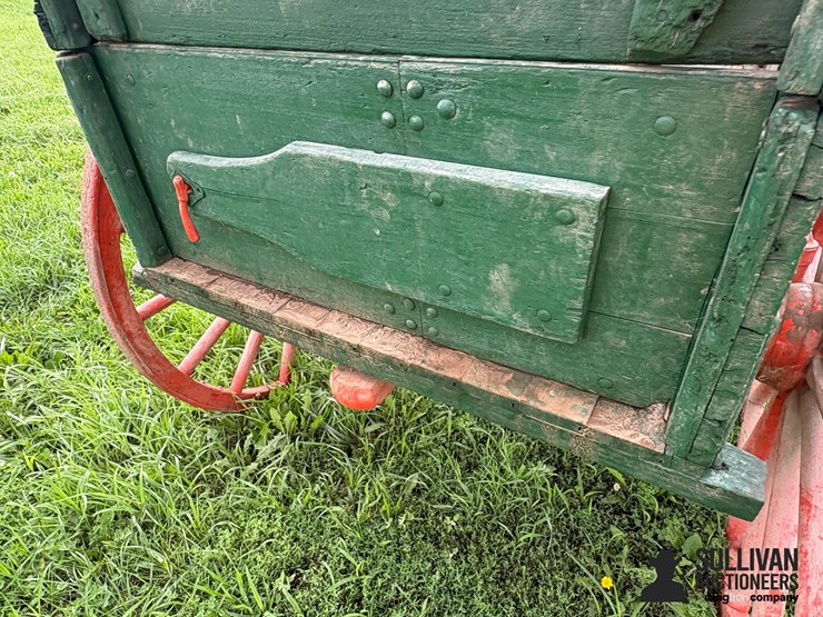 triple-box-wooden-wheel-wagon-image-12