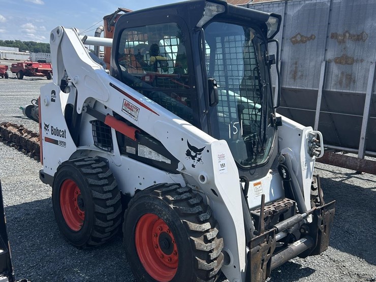 2014-bobcat-s570-image-1