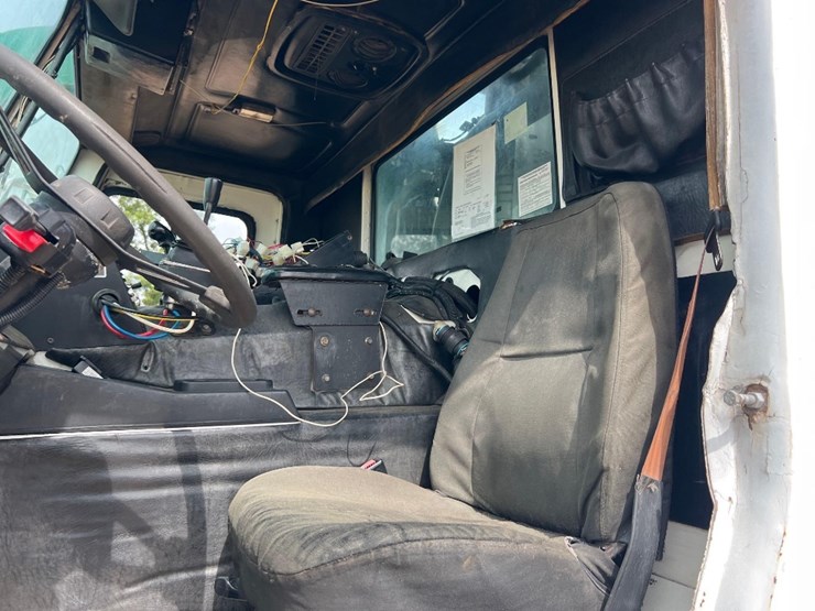 2012-mack-leu613-image-35
