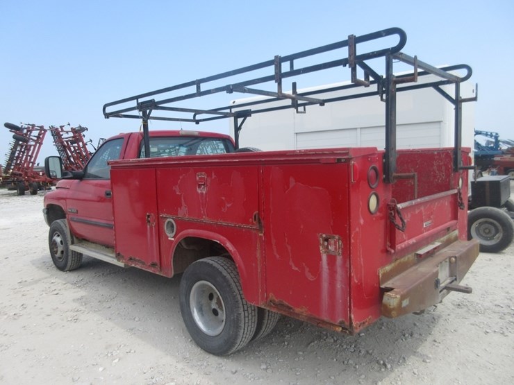2001-dodge-ram-3500-image-2