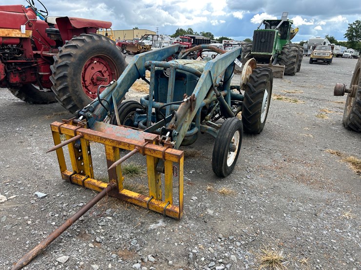 ford-4000-image-2