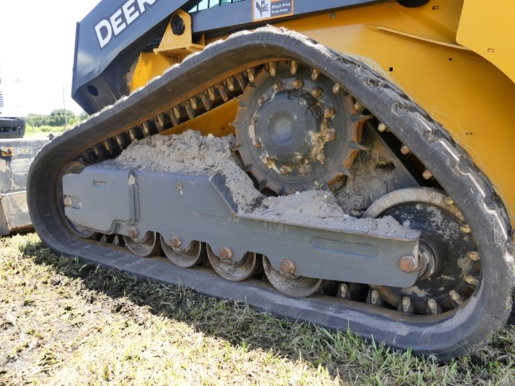 deere-317g-image-7