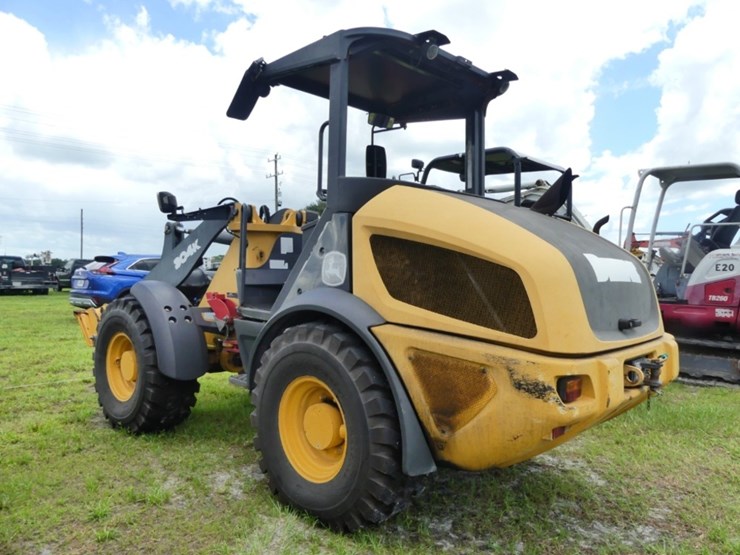 deere-304k-image-4