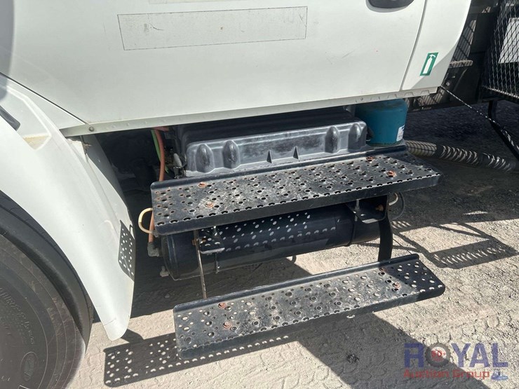 2014-international-durastar-4300-image-15