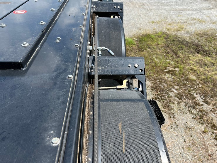 2023-new-holland-cr10.90-image-93