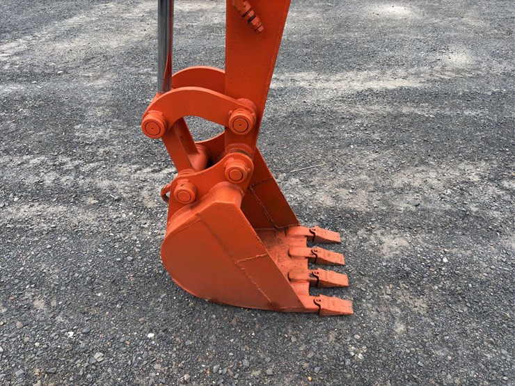 2004-hitachi-ex30u-image-15