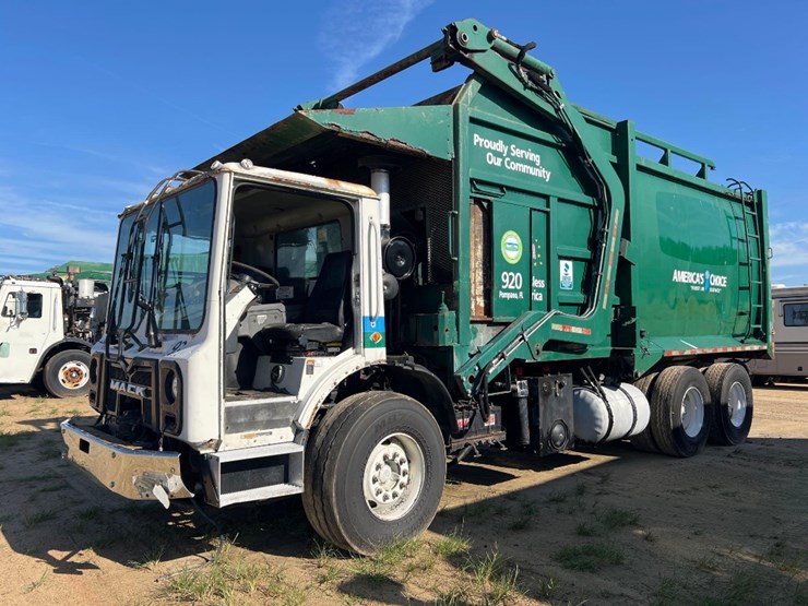 2009-mack-mru613-image-1
