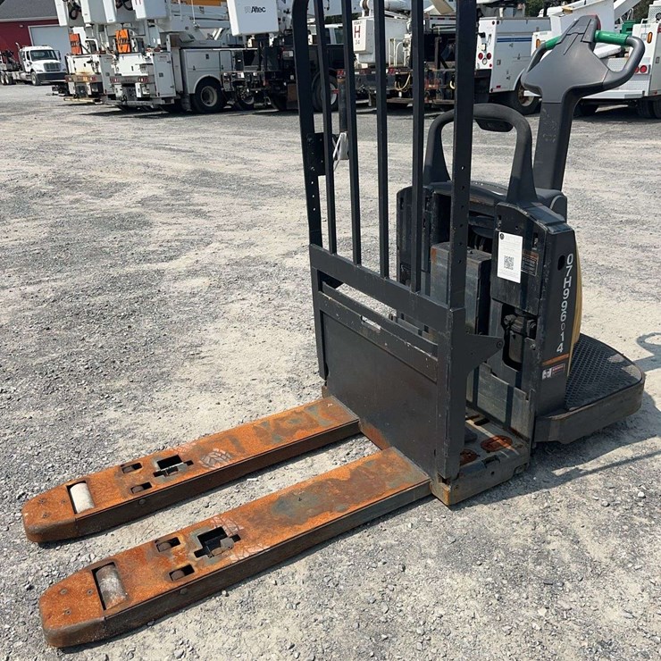 CATERPILLAR WR6000