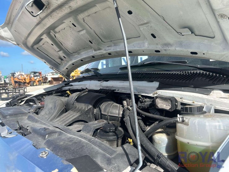 2015-ford-e350-image-28