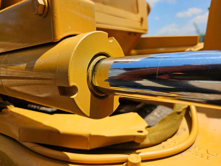 2018-komatsu-d37px-23-image-57
