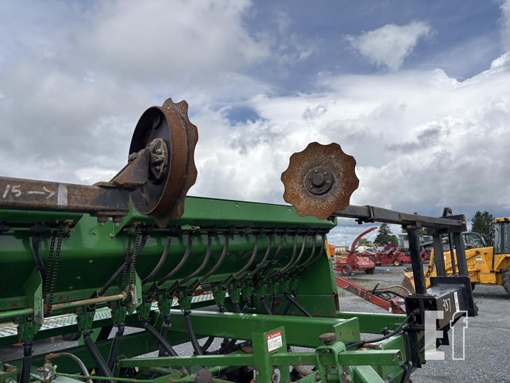 john-deere-750-image-11