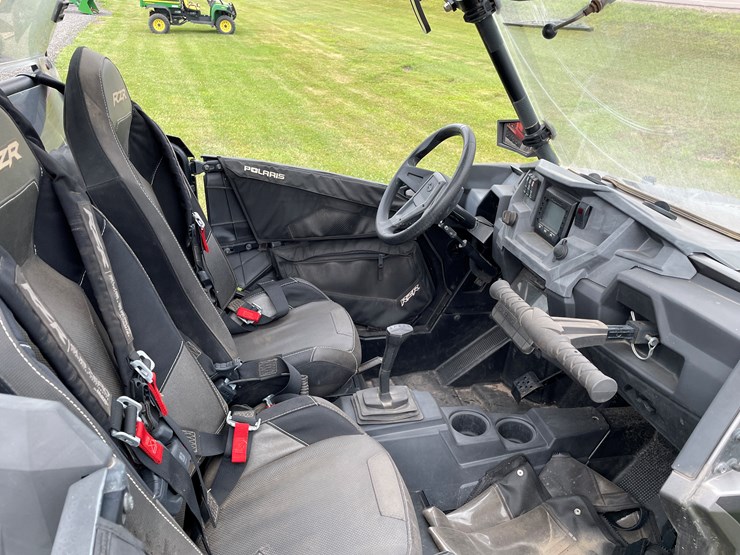 2017-polaris-rzr-xp-turbo-eps-image-31