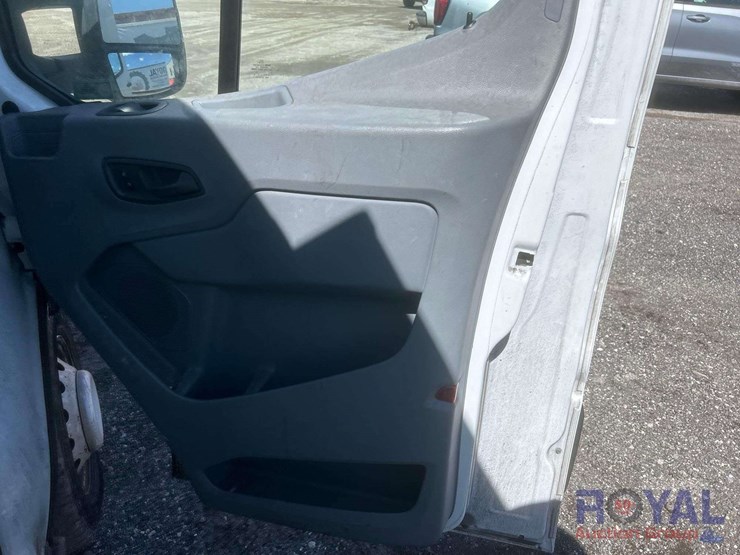 2016-ford-e350-image-29