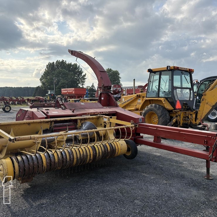 NEW HOLLAND 900