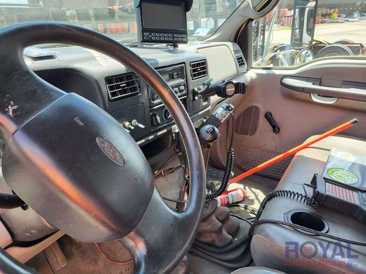 2000-ford-f-650-tma-attenuator-truck-image-9