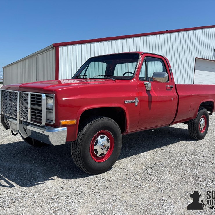 1984 CHEVROLET CUSTOM DELUXE 20