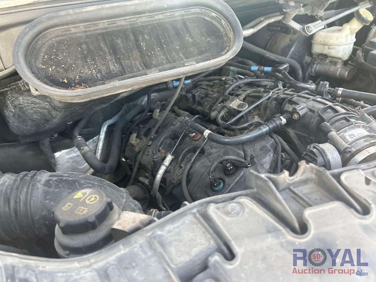 2015-ford-transit-image-13