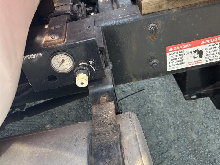 1991-mack-rb688s-image-11