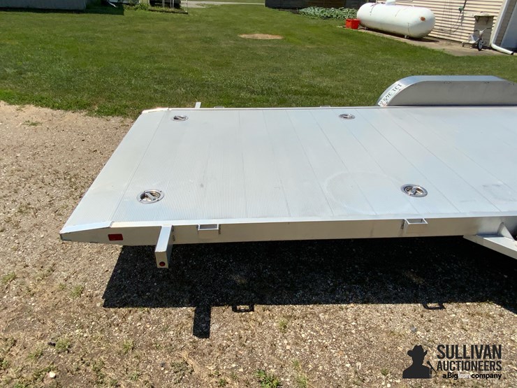 2024-aluma-8220-h-tilt-t/a-20’-tilt-deck-trailer-image-18