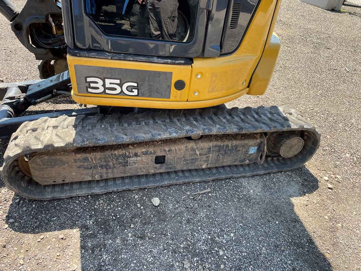 2019-deere-35g-image-7