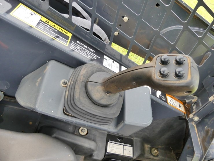 deere-331g-image-14