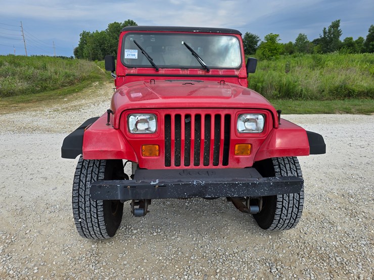 1994-jeep-wrangler-image-39