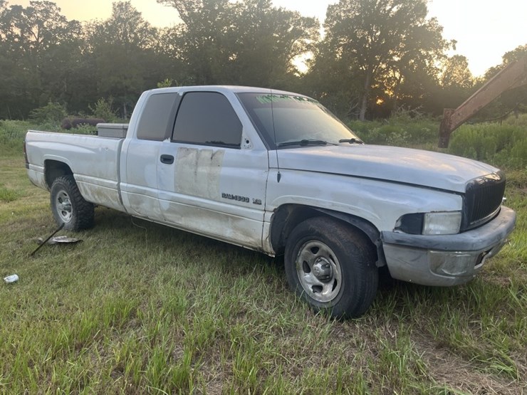 2000-dodge-ram-1500-image-1