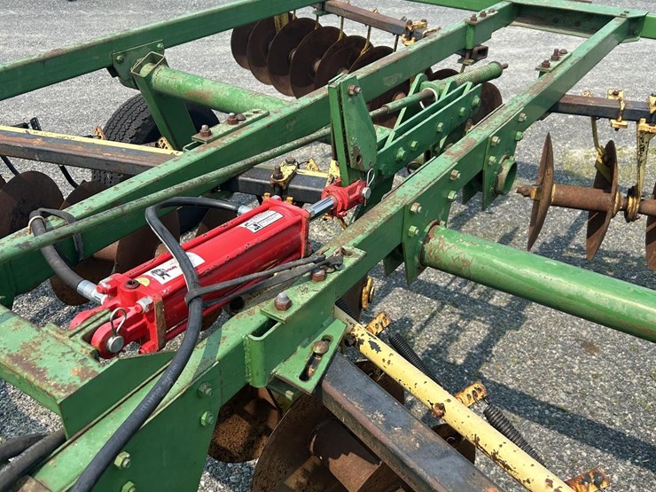 john-deere-210-image-6