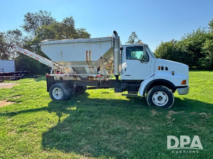 2000-sterling-dry-tender-truck-(gp11245,-unit-123831)-image-7