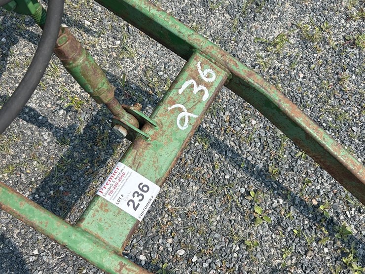 john-deere-210-image-9