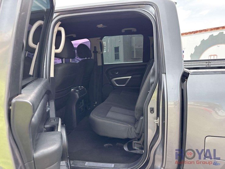 2018-nissan-titan-image-19