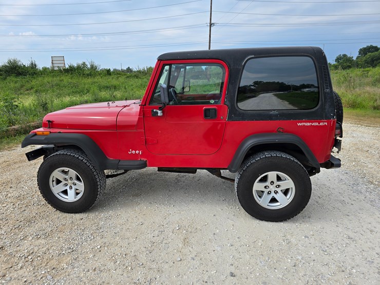 1994-jeep-wrangler-image-8