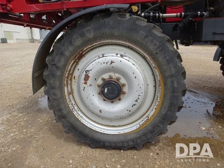2011-case-ih-patriot-4420-image-44