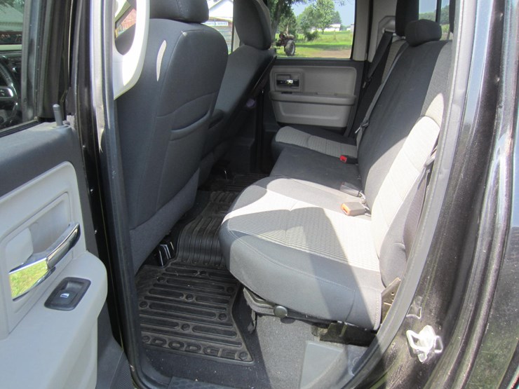 2011-dodge-ram-1500-image-23