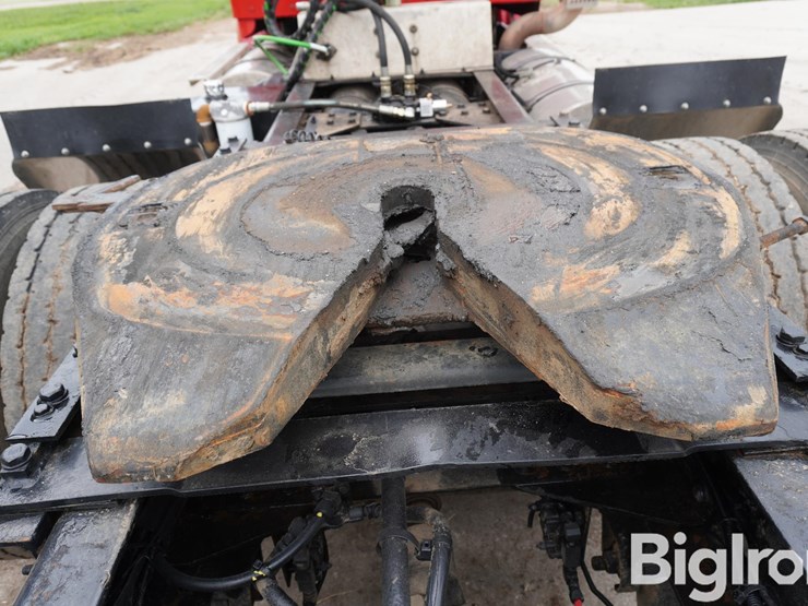 2010-kenworth-t800-image-10
