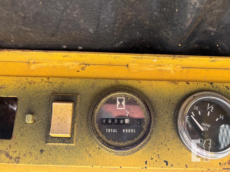new-holland-l553-image-15